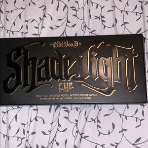 Kat Von D shade light eyeshadow palette